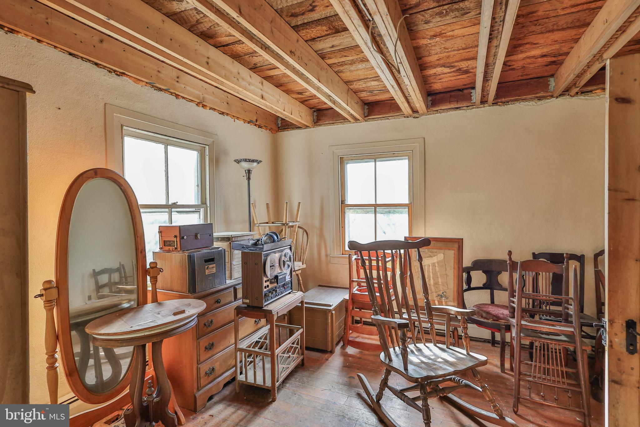 8659 Allemaengel Road Kempton, PA 19529 - Photo 15 of 71 a view of a livingroom with furniture
