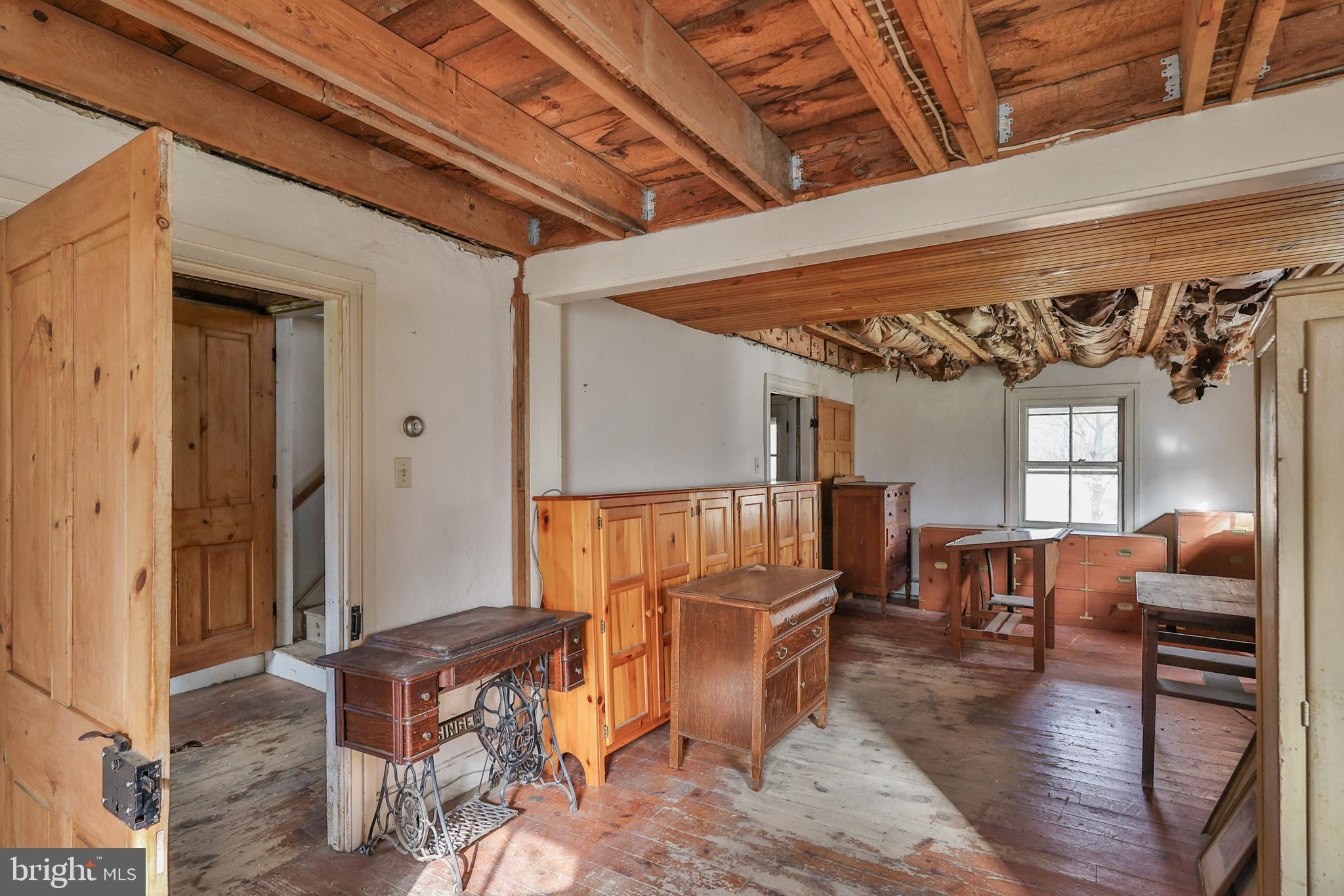 8659 Allemaengel Road Kempton, PA 19529 - Photo 16 of 71 a view of livingroom with furniture and window