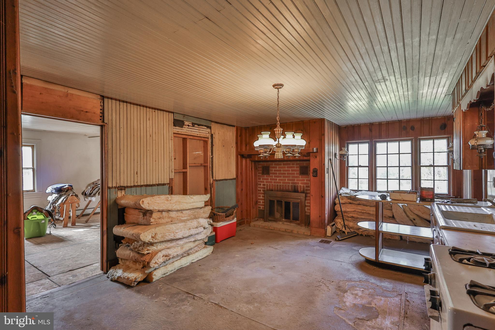 8659 Allemaengel Road Kempton, PA 19529 - Photo 23 of 71