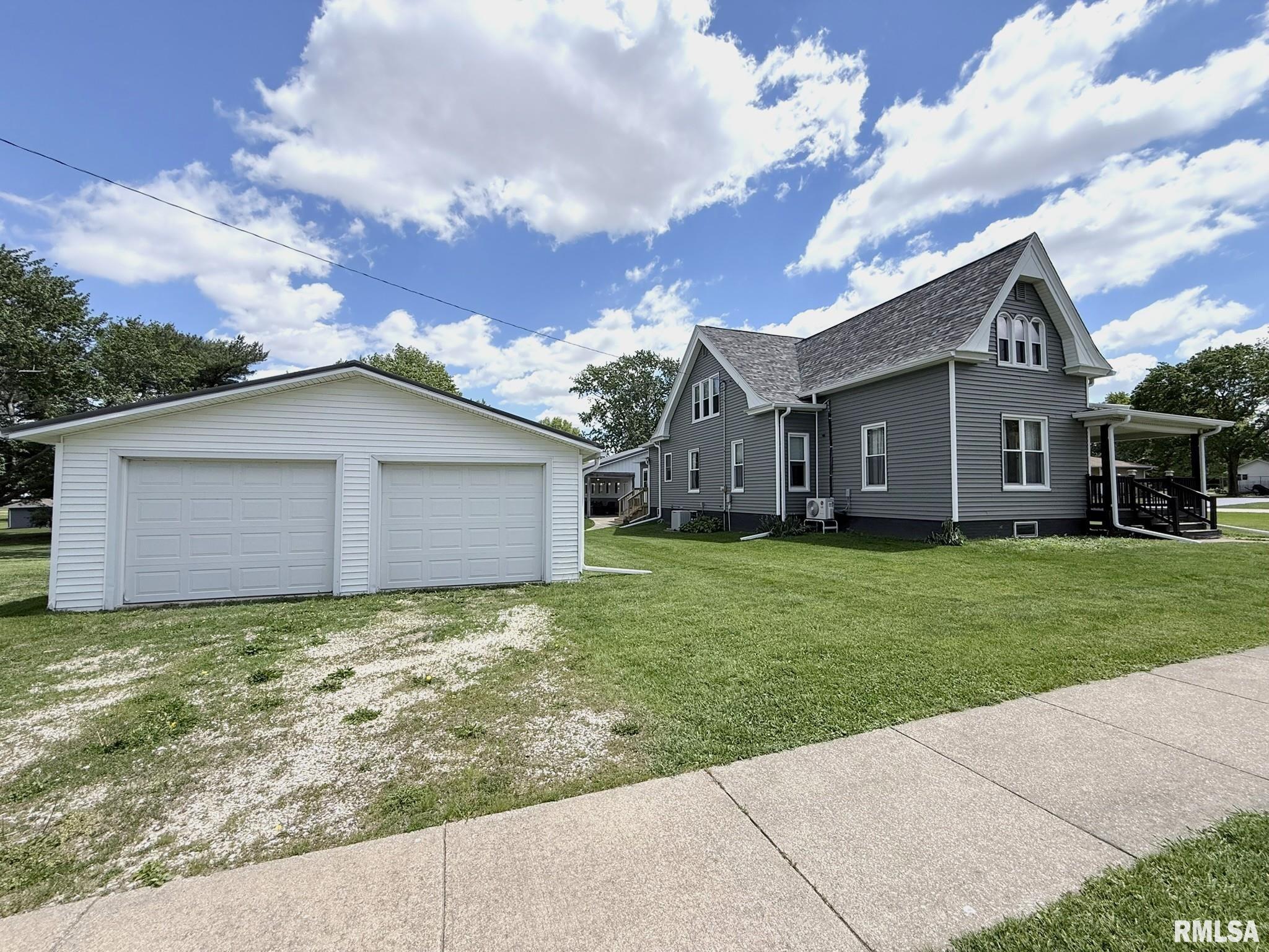 109 East West Street Oneida, IL 61467 - Photo 10 of 69