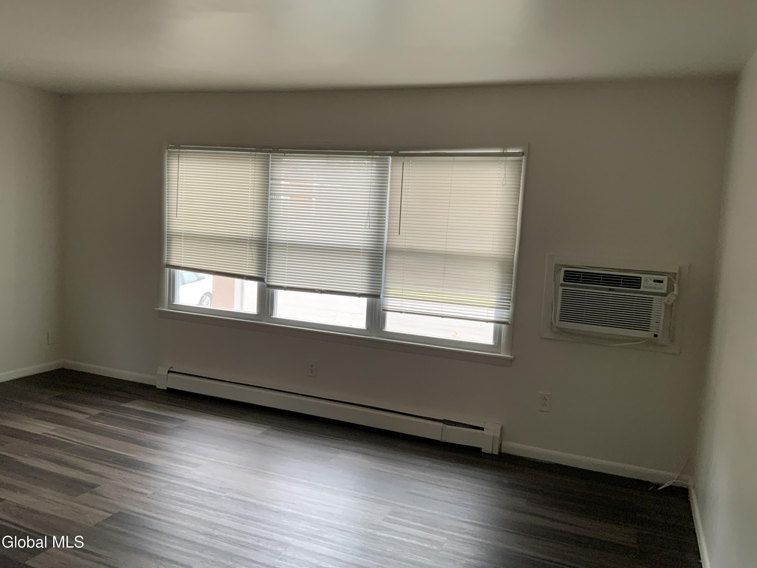 11-21 Ashdown Road, Unit 15C Clifton Park, NY 12019 - Photo 3 of 16 Living Room