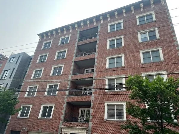 $4,250 | 1031 Clinton Street, Unit 2A, Hoboken, NJ 07030