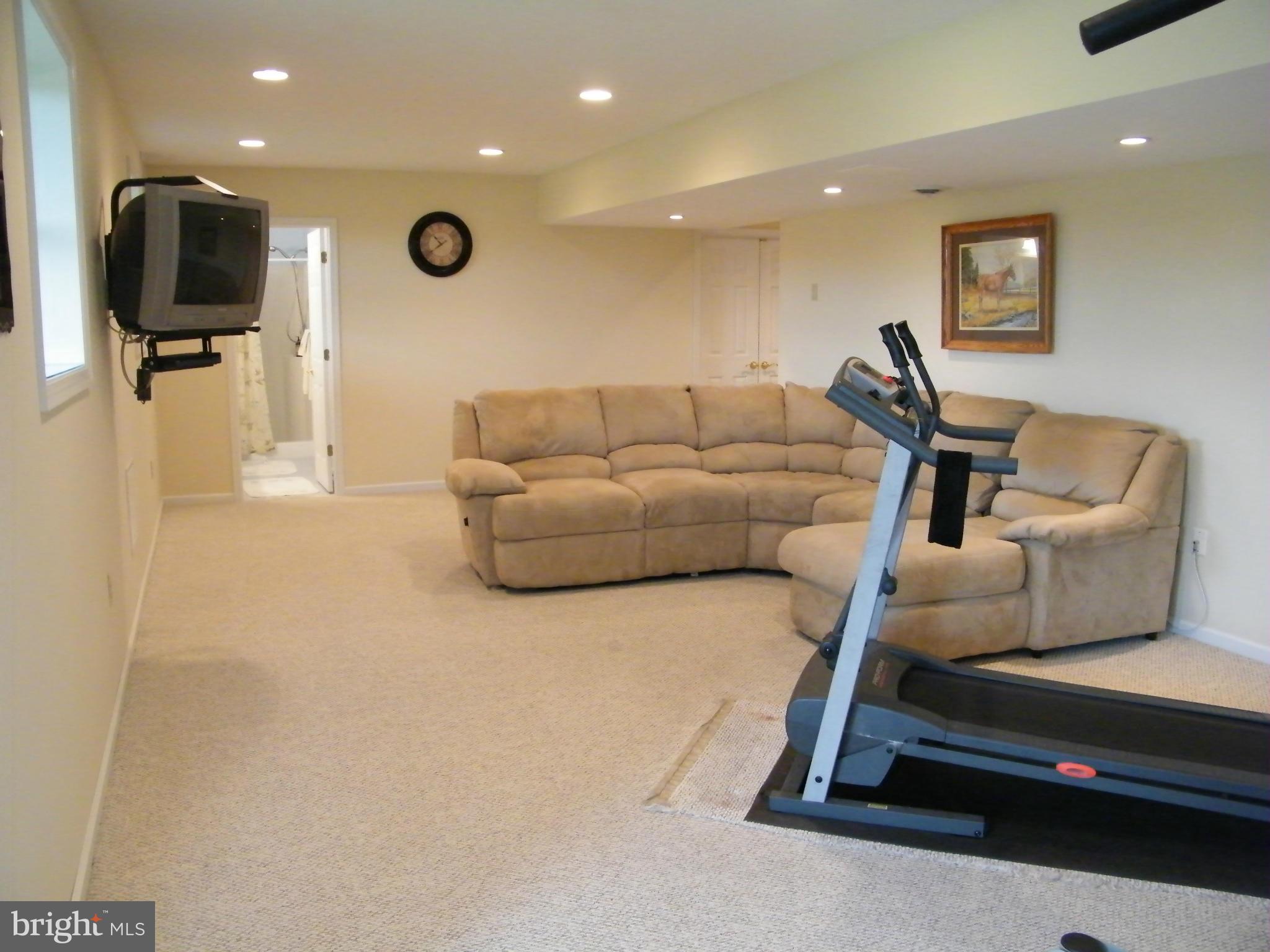 5700 Emory Road Upperco, MD 21155 - Photo 25 of 29 Family Room