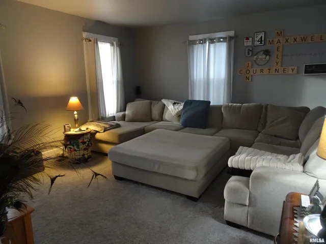 $189,900 | 522 North State Street, Geneseo, IL 61254