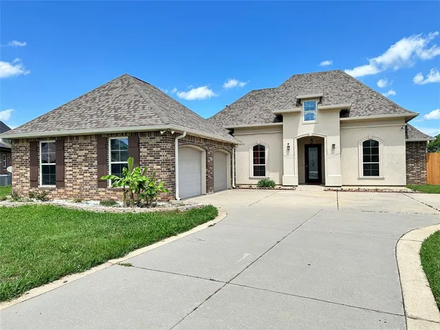 $2,800 | 1000 Maize Street, Bossier City, LA 71111