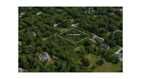 $400,000 | 1151 West Old Ml Road, Lake Forest, IL 60045