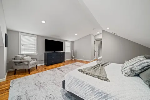 $929,000 | 324 Mt Auburn Street, Unit 2, Watertown, MA 02472