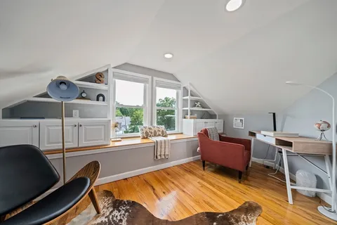 $929,000 | 324 Mt Auburn Street, Unit 2, Watertown, MA 02472