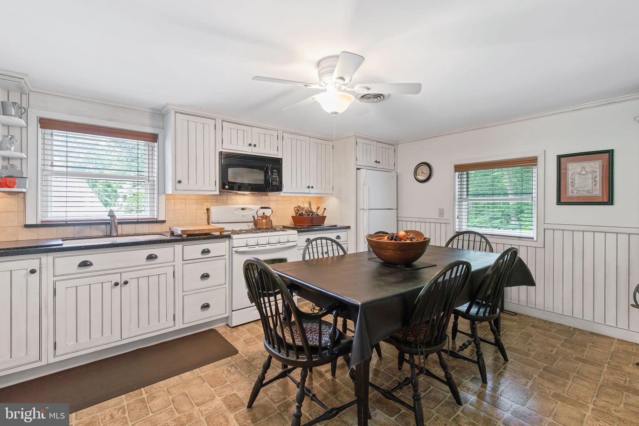 228 Brenneman Road Lancaster, PA 17603 - Photo 12 of 47 Gallery Image 12