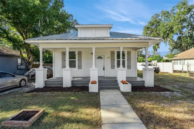 $305,000 | 248 East Magnolia Street, Groveland, FL 34736