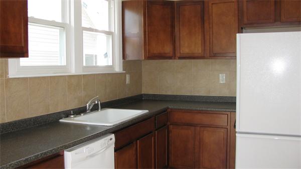 27 Ellsworth Avenue Springfield, MA 01118 - Photo 3 of 3