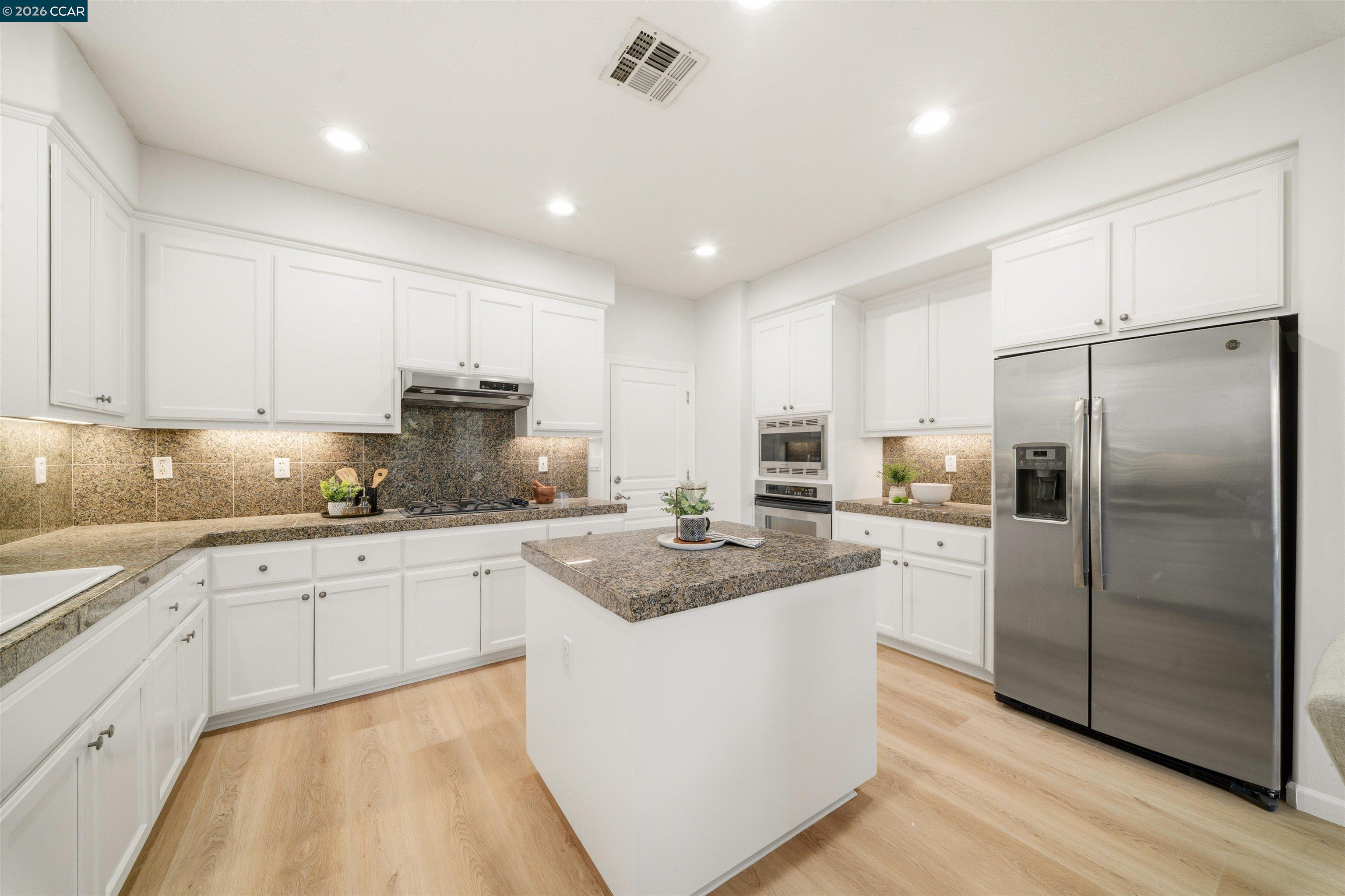 1190 Bellingham Square San Ramon, CA 94582 - Photo 11 of 37
