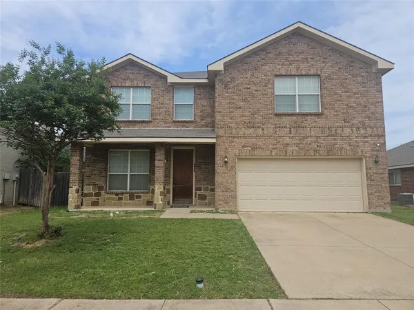 $2,450 | 3925 Hanna Rose Lane, Fort Worth, TX 76244