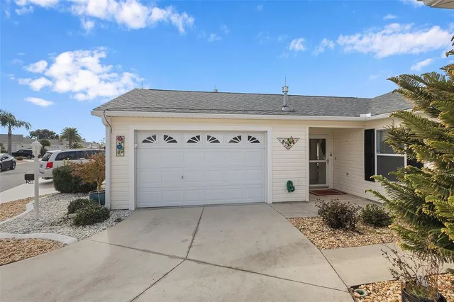 $319,500 | 1154 Elizabeth Court, The Villages, FL 32162