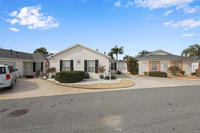 $319,500 | 1154 Elizabeth Court, The Villages, FL 32162