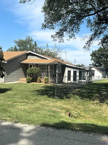 $220,000 | 817 Wilson Street, Burlington, KS 66839