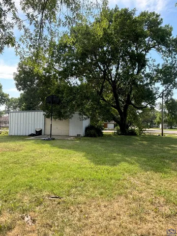 $220,000 | 817 Wilson Street, Burlington, KS 66839