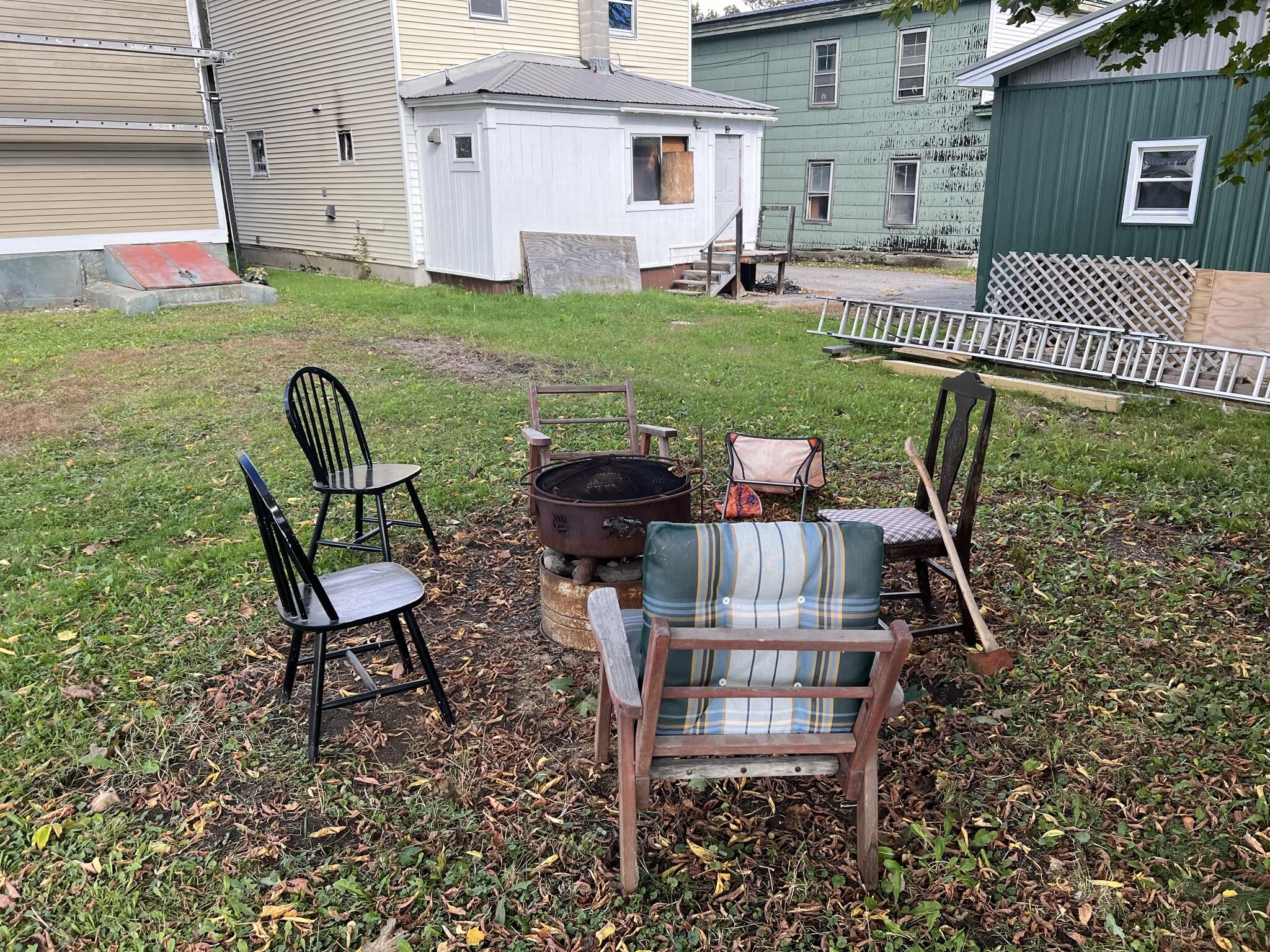 88 Pine Street Millinocket, ME 04462 - Photo 5 of 33 F574AC72-C654-4923-8197-499F28919F0D