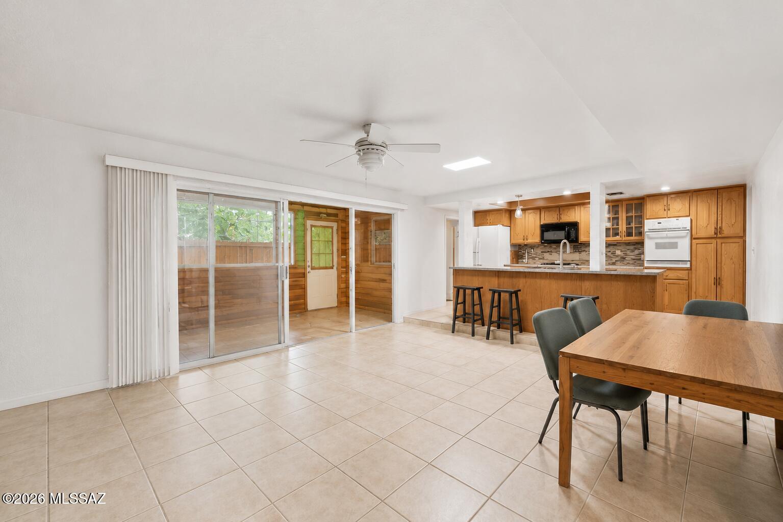 601 North Ruston Avenue Tucson, AZ 85711 - Photo 14 of 24 Dining area