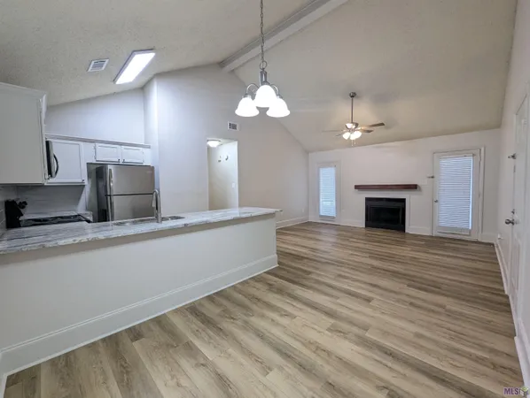 $1,245 | 11011 Cal Road, Unit 102, Baton Rouge, LA 70809
