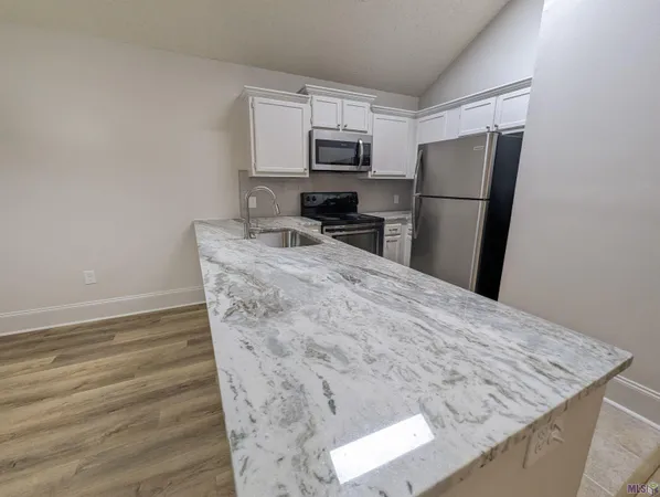 $1,245 | 11011 Cal Road, Unit 102, Baton Rouge, LA 70809