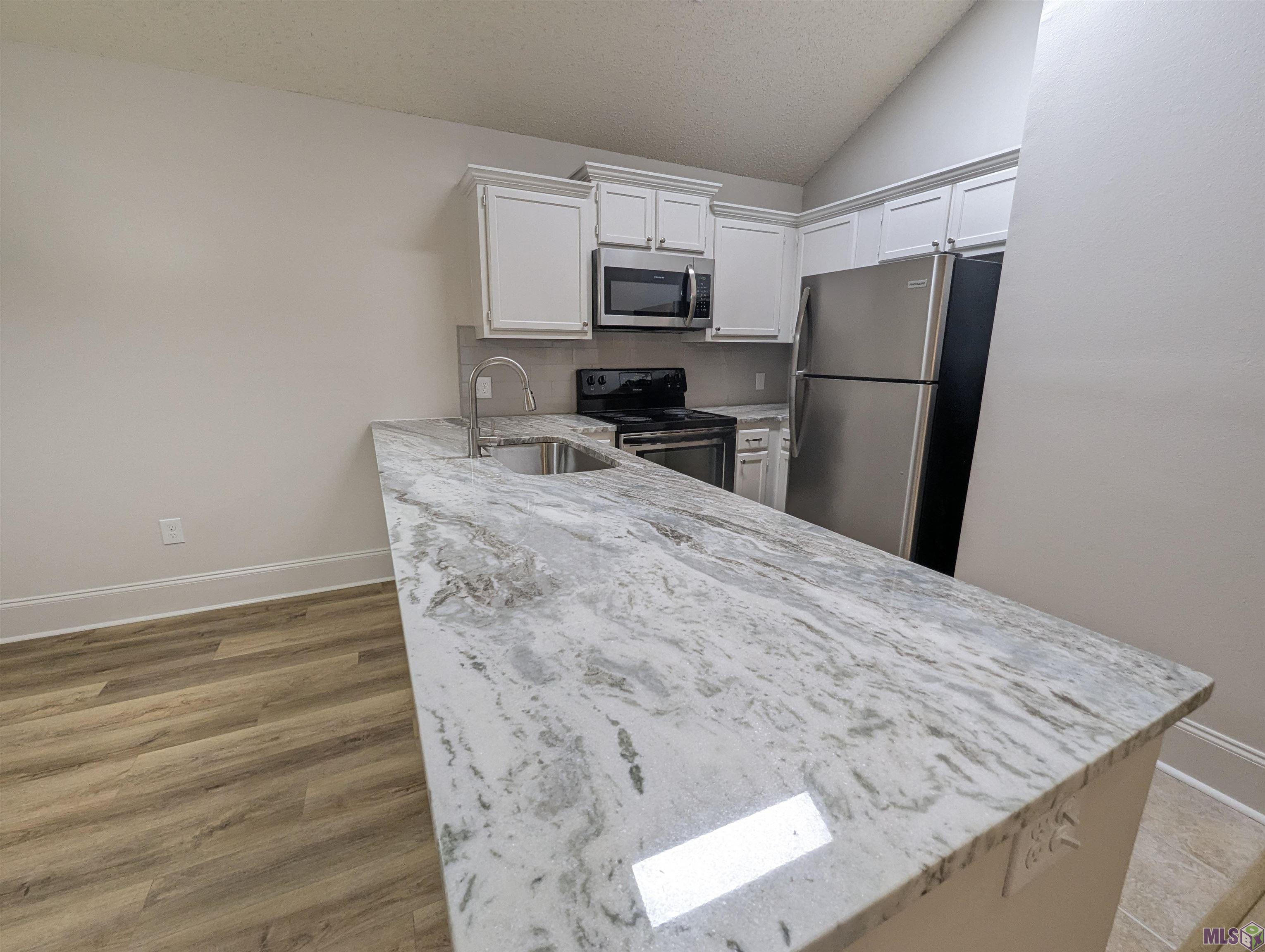 11011 Cal Road, Unit 102 Baton Rouge, LA 70809 - Photo 2 of 13