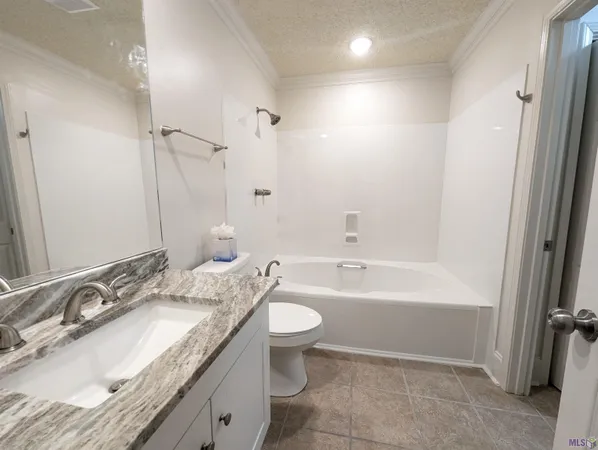 $1,245 | 11011 Cal Road, Unit 102, Baton Rouge, LA 70809