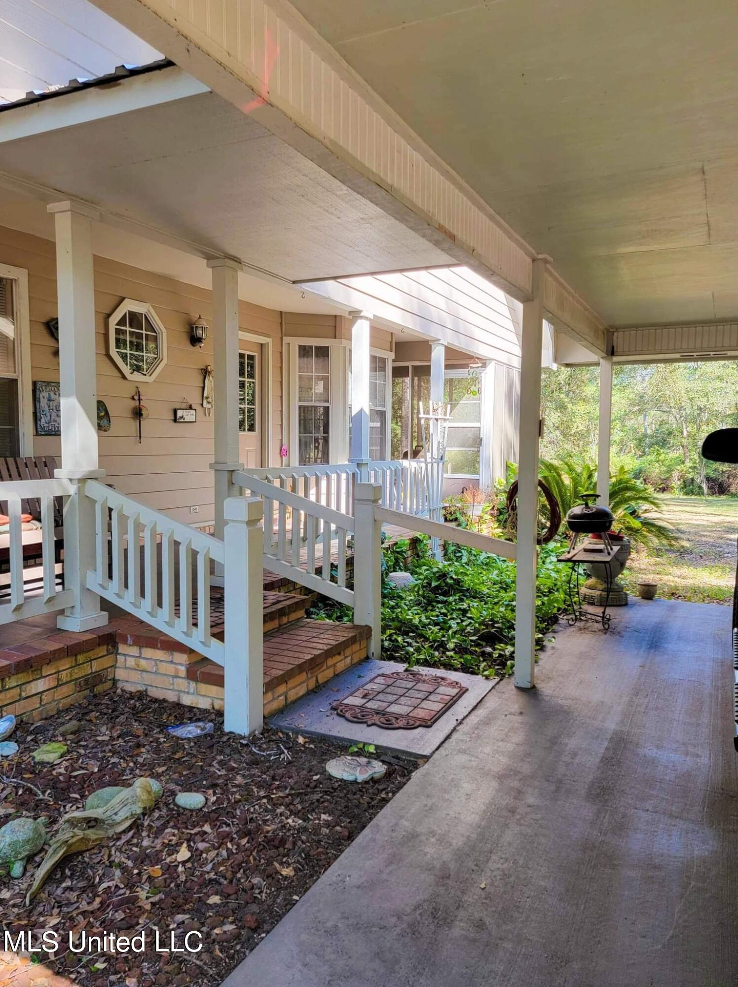 15942 John Clark Road Gulfport, MS 39503 - Photo 3 of 44 received_1577490916102585