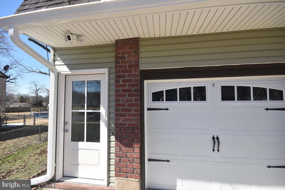 654 Helena Avenue Mantua, NJ 08051 - Photo 30 of 42 In-Law Suite Entrance