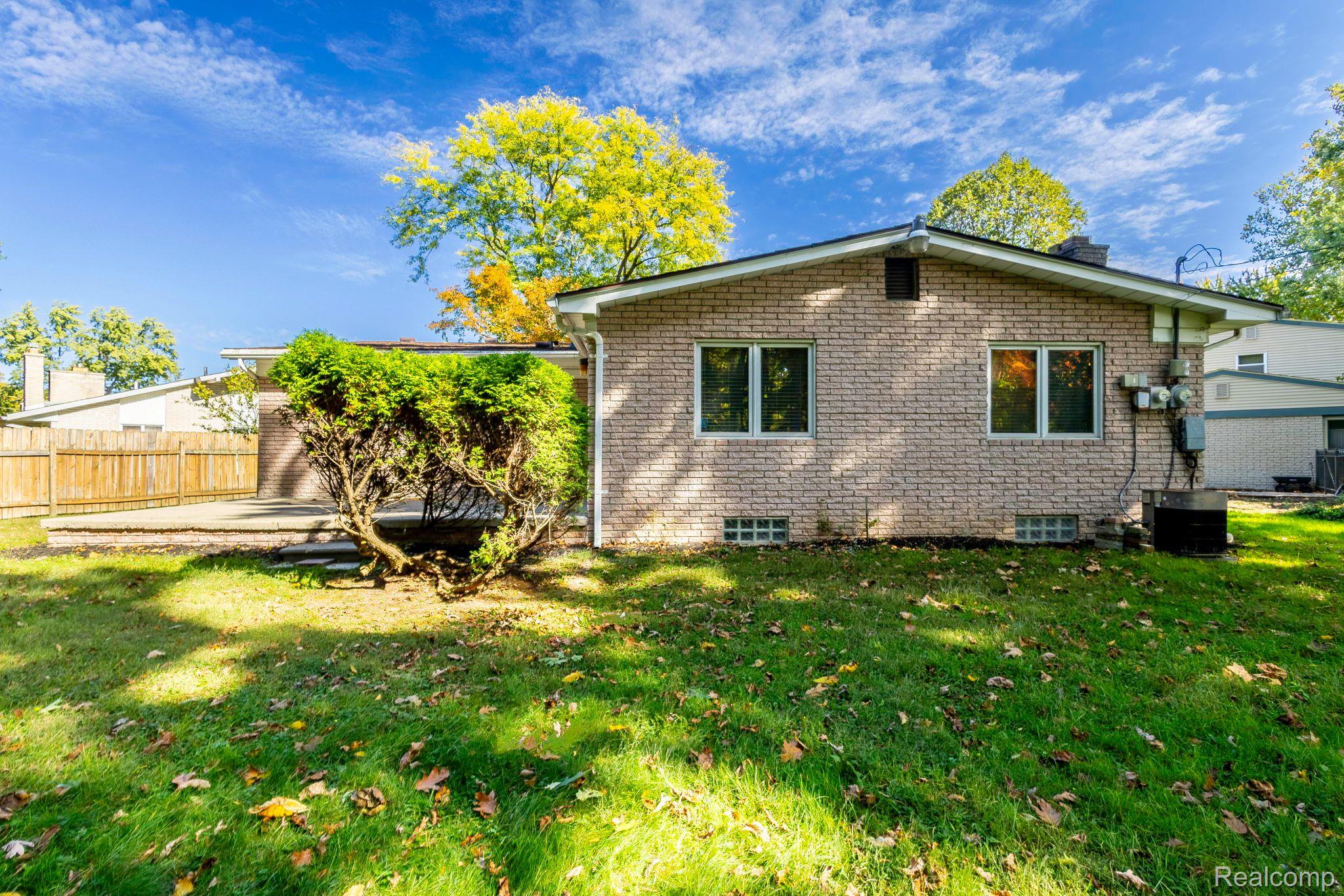 23605 Rockingham Street Southfield, MI 48033 - Photo 45 of 52 Gallery Image 45