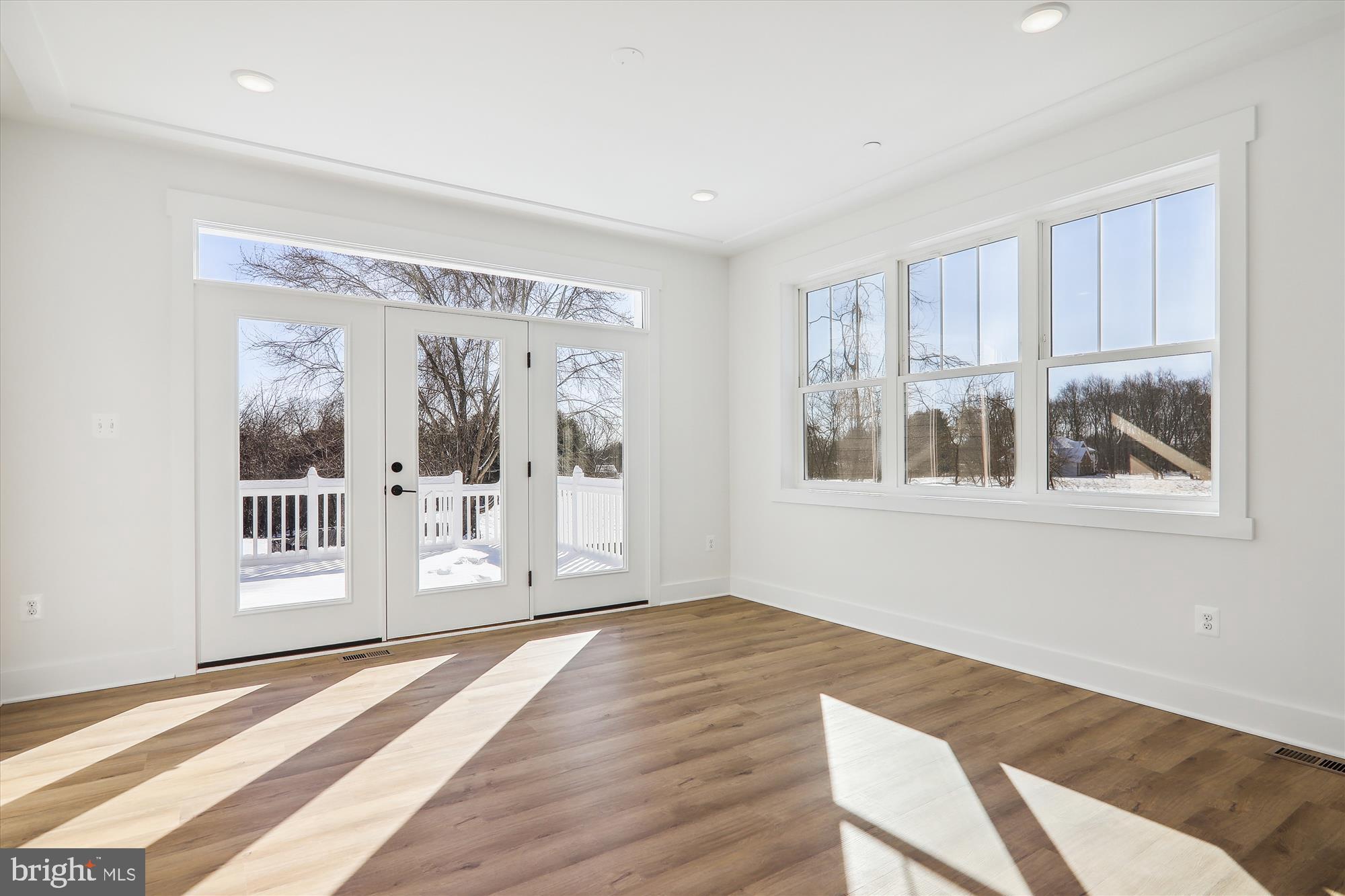 14116 Seneca Road Gaithersburg, MD 20878 - Photo 26 of 59 Sun Room