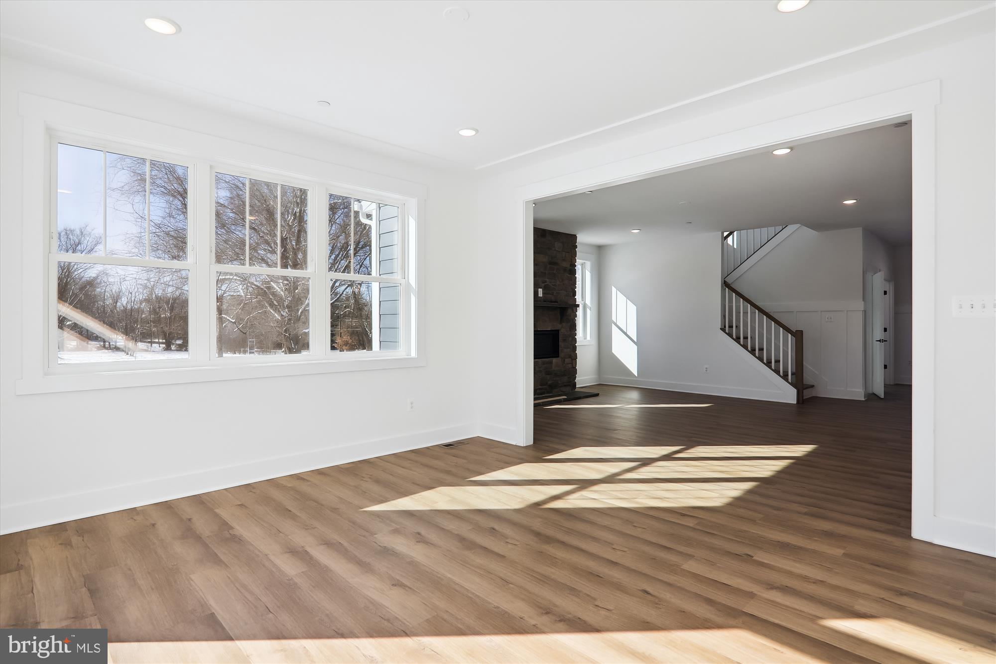 14116 Seneca Road Gaithersburg, MD 20878 - Photo 28 of 59 Sun Room