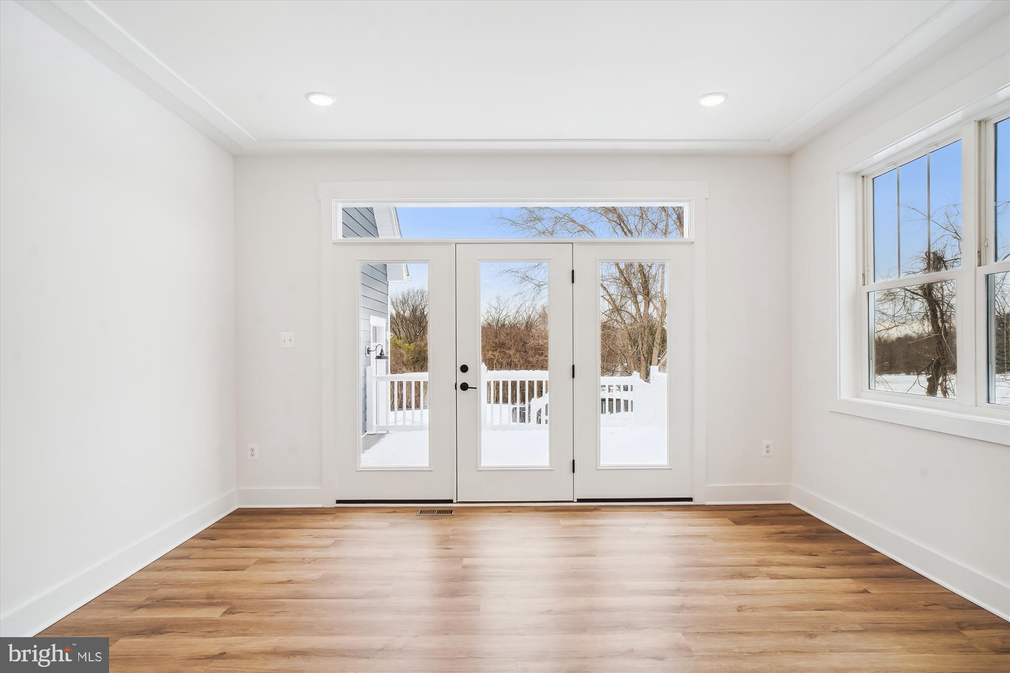 14116 Seneca Road Gaithersburg, MD 20878 - Photo 29 of 59 Sun Room