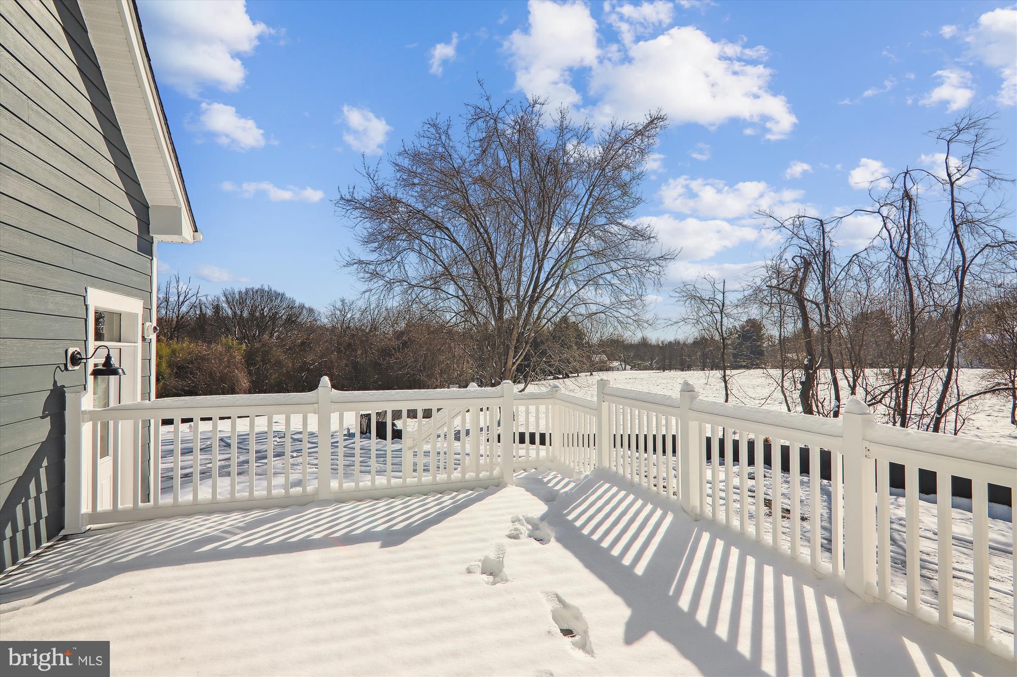 14116 Seneca Road Gaithersburg, MD 20878 - Photo 31 of 59 Deck