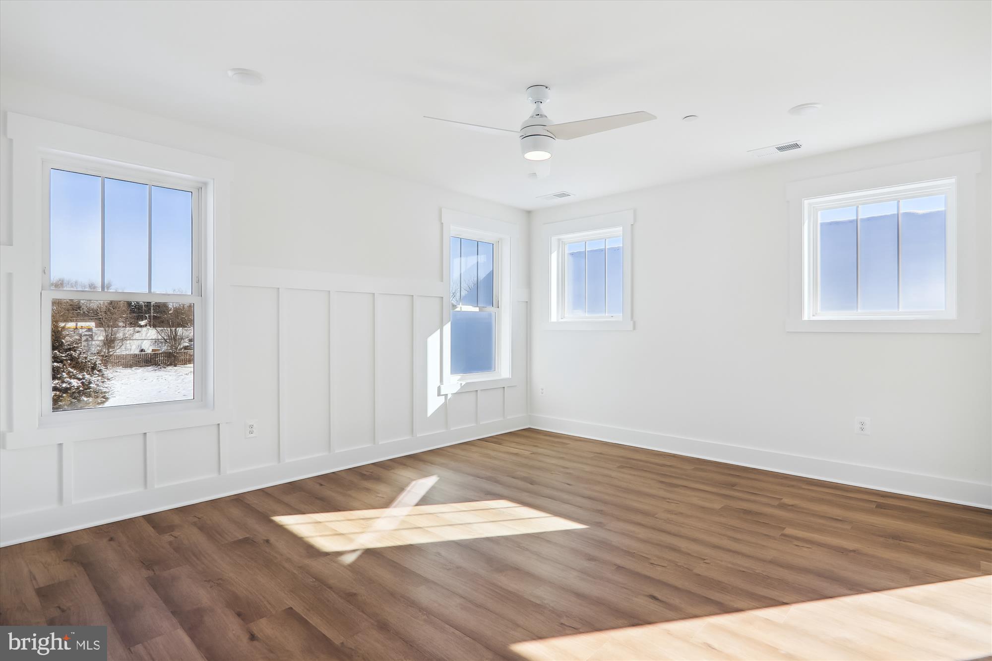 14116 Seneca Road Gaithersburg, MD 20878 - Photo 32 of 59 Primary Bedroom