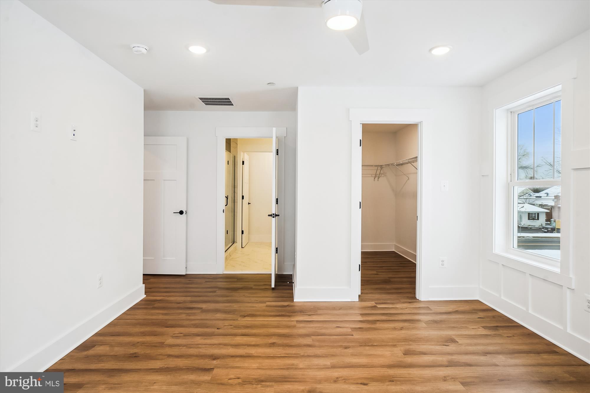 14116 Seneca Road Gaithersburg, MD 20878 - Photo 35 of 59 Primary Bedroom