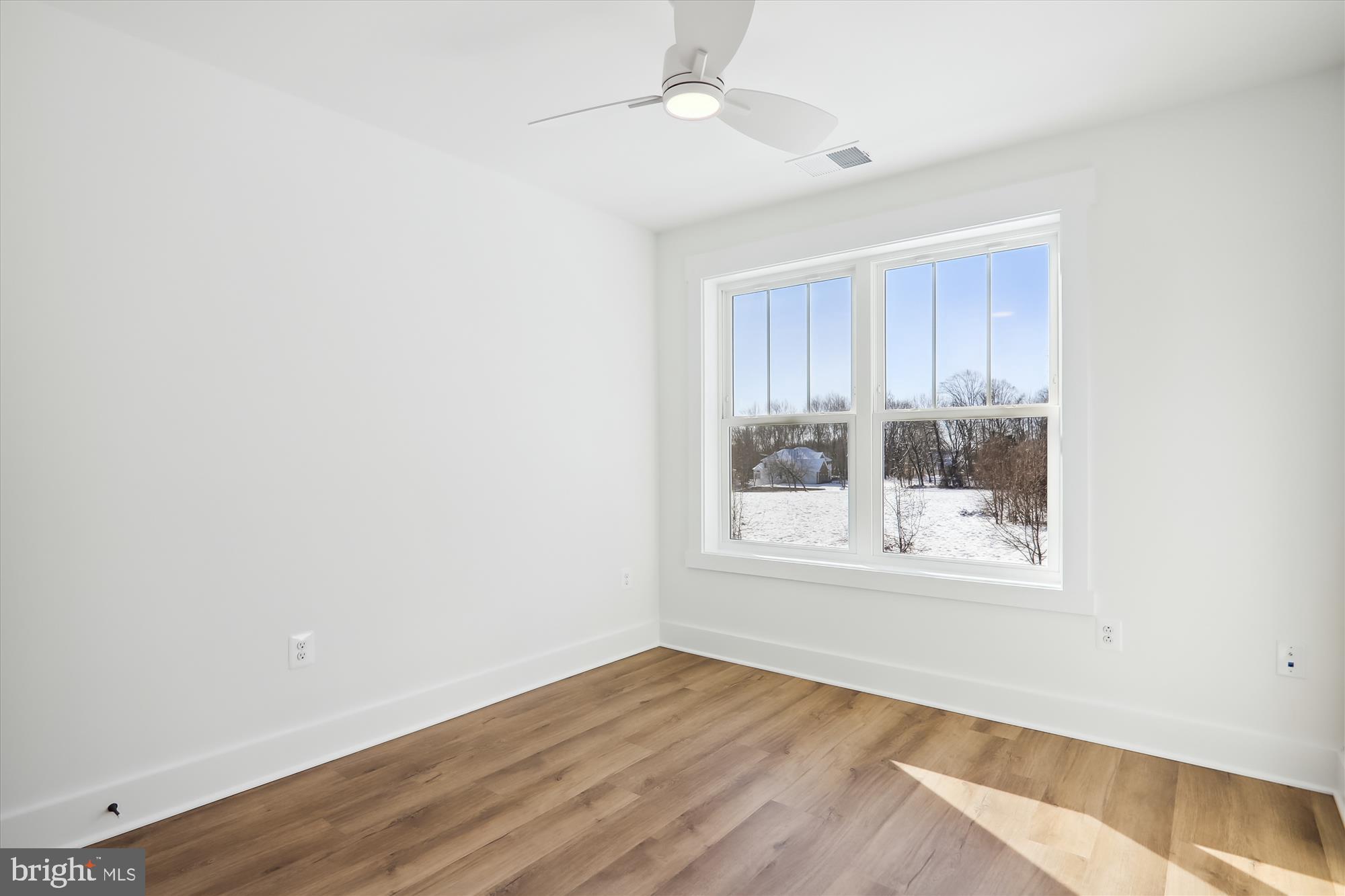 14116 Seneca Road Gaithersburg, MD 20878 - Photo 46 of 59 Bedroom