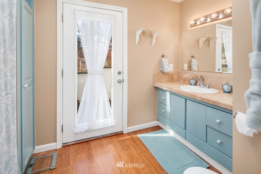 14620 Southeast 140th Street Renton, WA 98059 - Photo 14 of 19
