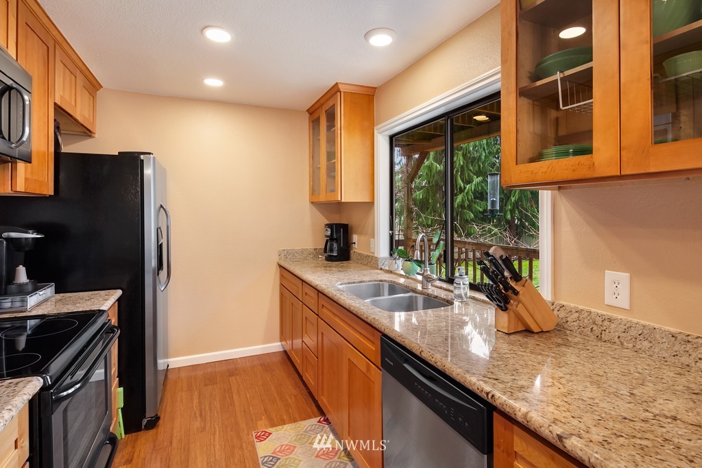14620 Southeast 140th Street Renton, WA 98059 - Photo 7 of 19