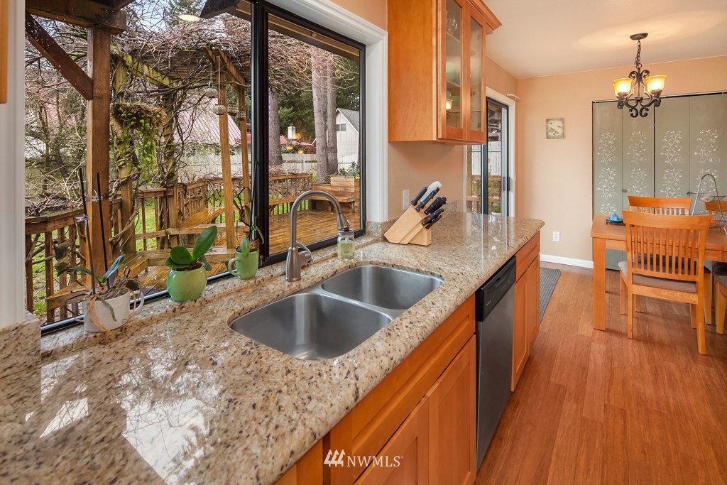 14620 Southeast 140th Street Renton, WA 98059 - Photo 8 of 19