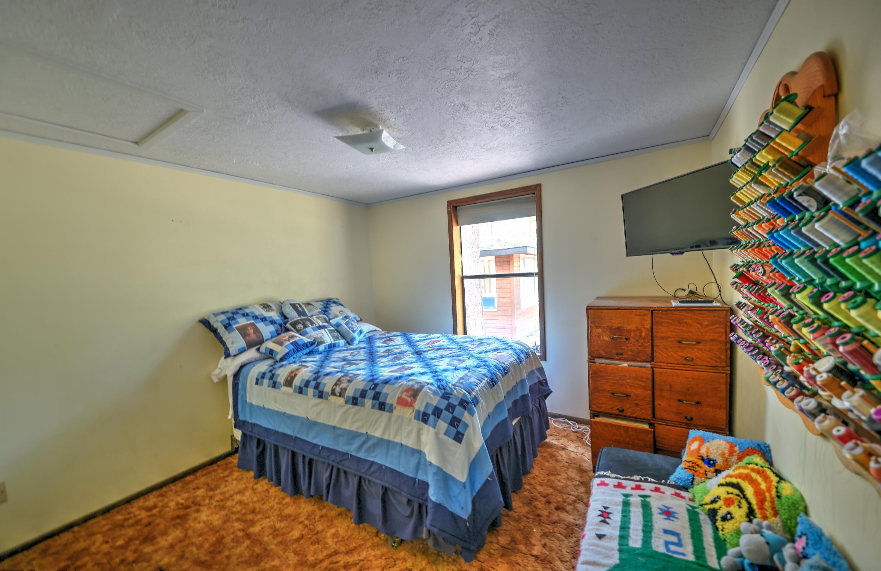 52050 Read Loop La Pine, OR 97739 - Photo 22 of 37 Bedroom A