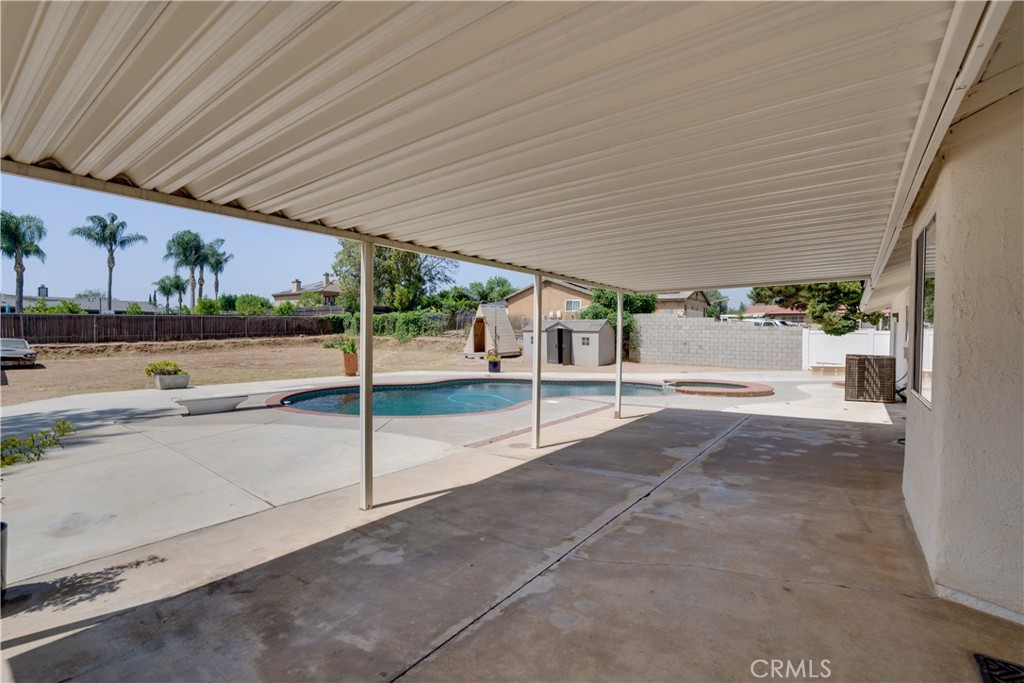 18825 Mariposa Avenue Riverside, CA 92508 - Photo 6 of 55