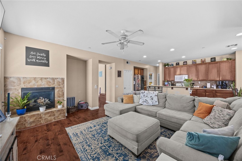 4535 Bianca Way Riverside, CA 92501 - Photo 8 of 40 Gallery Image 8