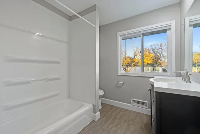 $264,900 | 1076 Sibley Street South, Shakopee, MN 55379