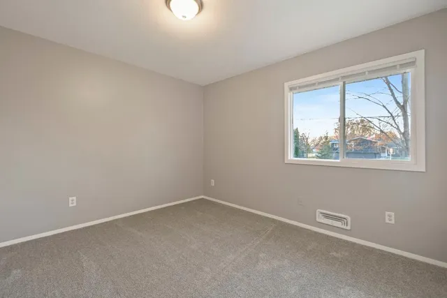 $264,900 | 1076 Sibley Street South, Shakopee, MN 55379