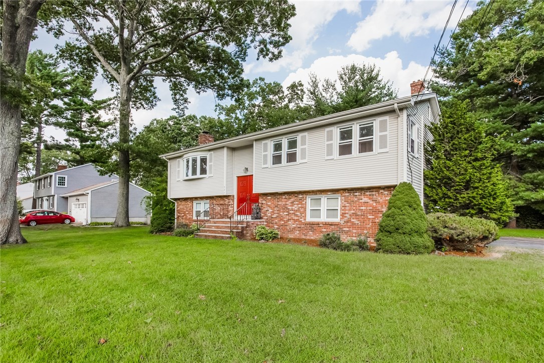 337 Sowams Road Barrington, RI 02806 - Photo 3 of 26