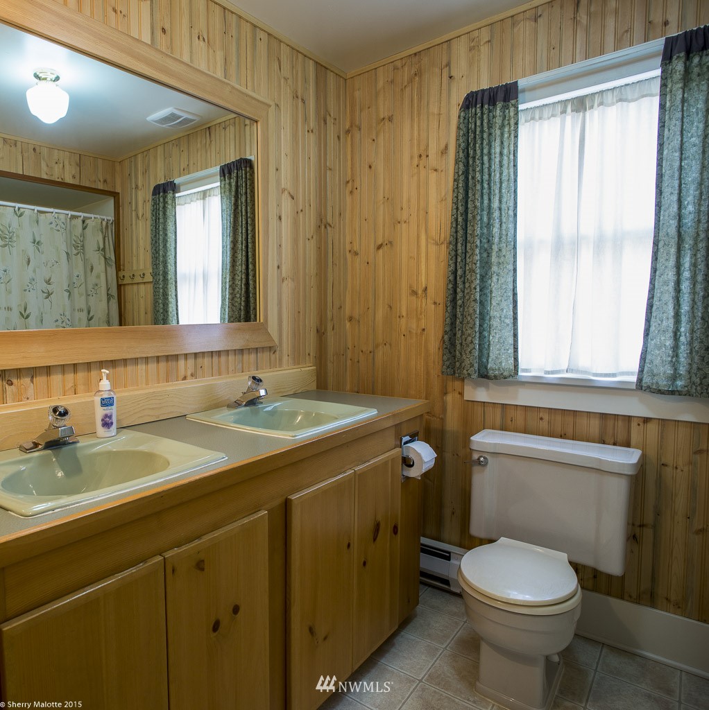 127 Riverside Avenue Winthrop, WA 98862 - Photo 13 of 19 Gallery Image 13
