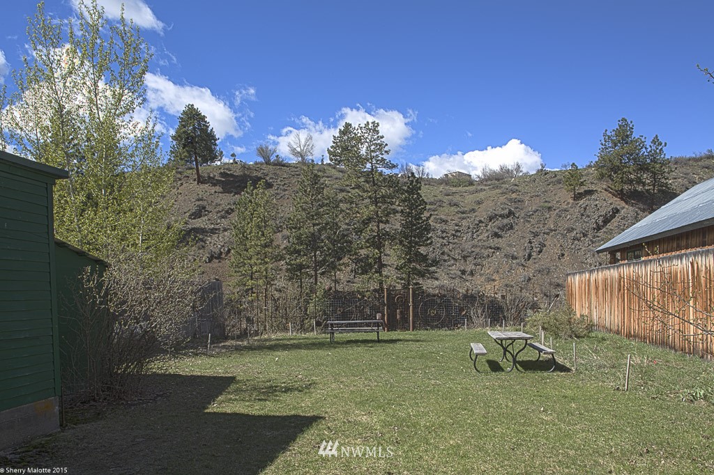 127 Riverside Avenue Winthrop, WA 98862 - Photo 15 of 19 Gallery Image 15