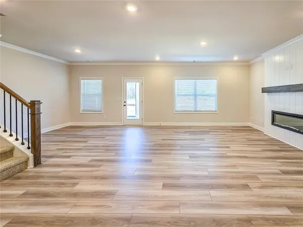 $2,600 | 3517 Iron Hearth Bend, Snellville, GA 30039