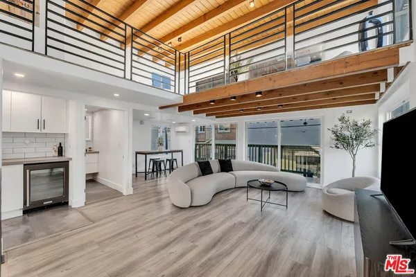 $1,950,000 | 24 20th Avenue, Venice, CA 90291
